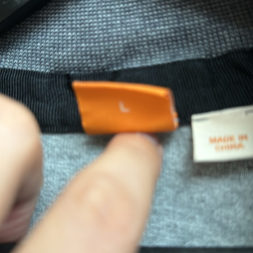 Hugo Boss Pull Over - Picture 4 of 4